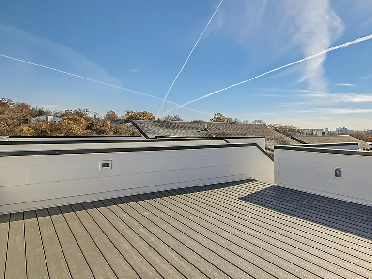 405 Serenity Ln — Photo 5