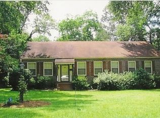 24 Mashburn St, Hawkinsville, GA 31036