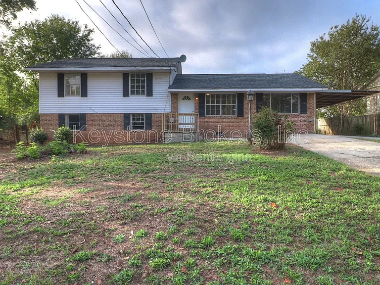 8774 Channing Dr — Photo 2