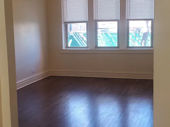 5046 W Diversey Ave #1N, Chicago, IL 60641