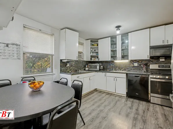 870 East 16th Street image 6 of 28