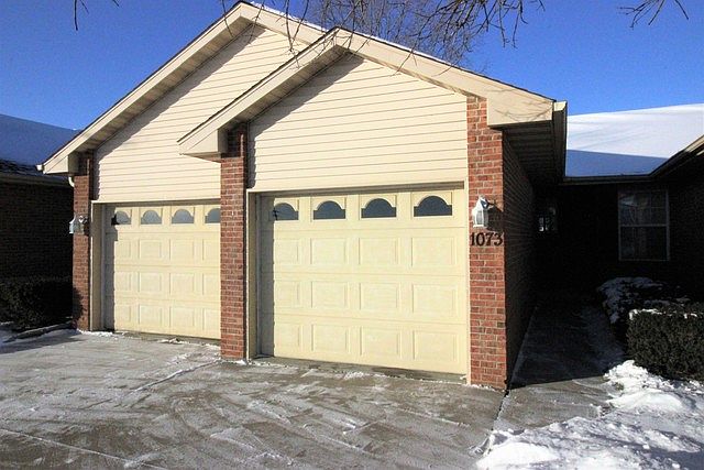 1st image of 1073 Lincoln Dr #0