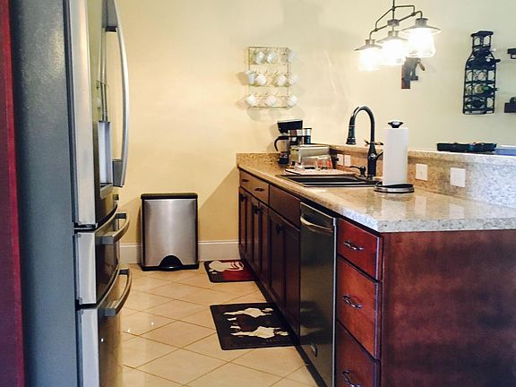 5th image of 3329 Ellsworth Drive #B