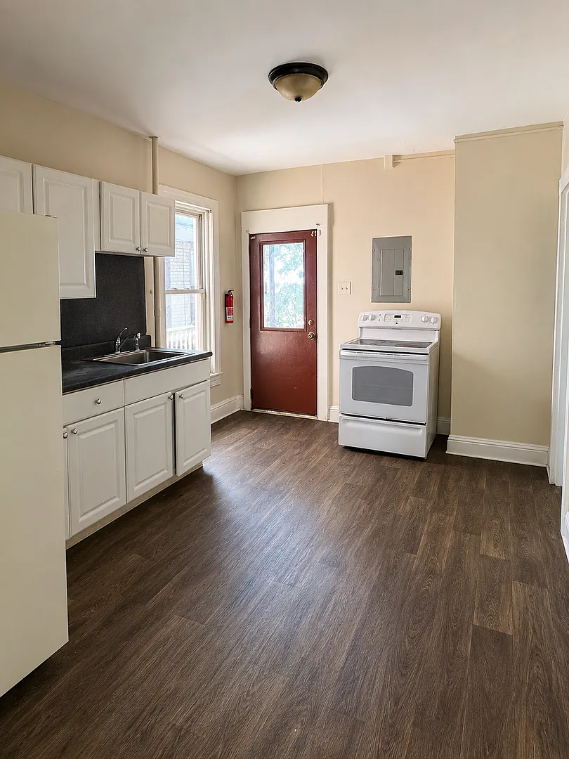 607 Chestnut Street — Photo 2