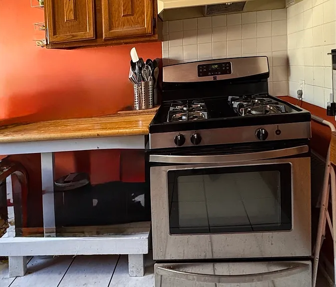17 Farragut Ave #2 — Photo 5