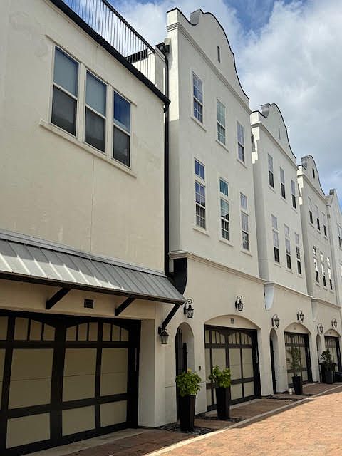 Beautiful stucco entrance