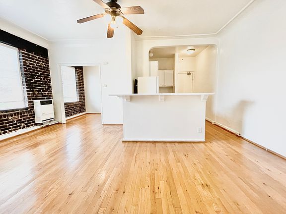 4th image of 1055 Sanborn Ave #205