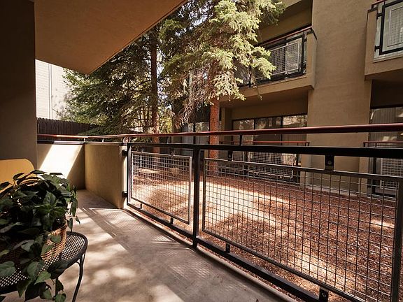 5th image of 1482 Empire Ave #102