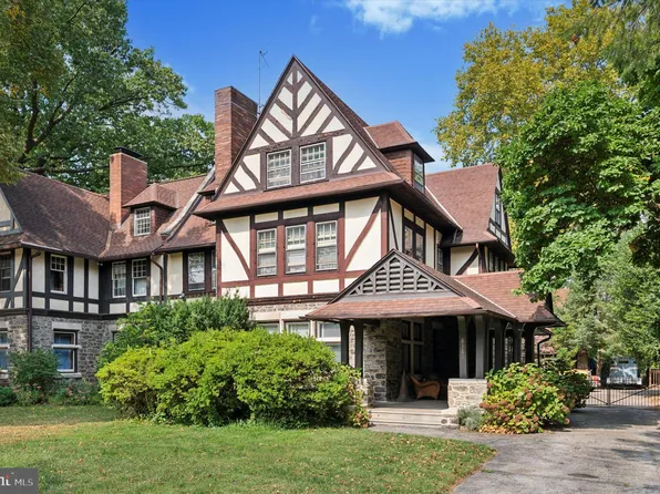 6365 Sherwood Rd, Philadelphia, PA 19151