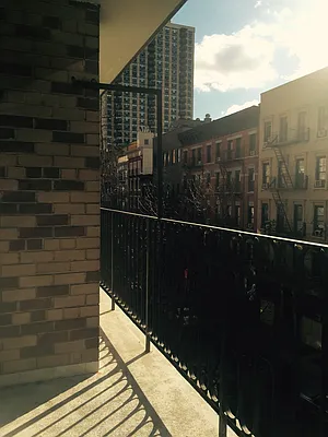 Rented by Metropolis Real Estate of Manhattan | media 25