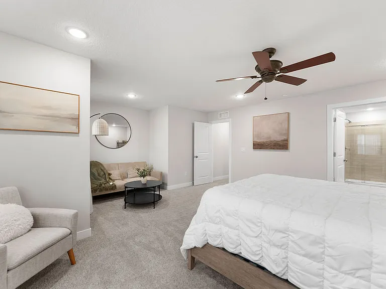Sandstone Pointe Townhomes — Photo 17