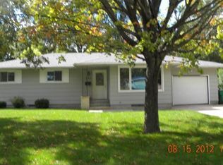 846 Maple St NE, Hutchinson, MN 55350