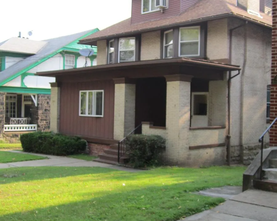 2419 Beechwood Blvd #A