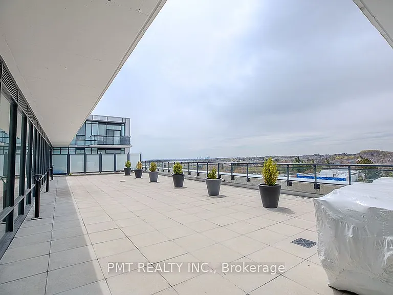 11611 Yonge St #516 — Photo 20