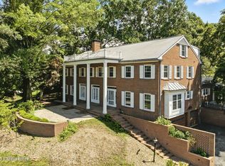 123 Arrowhead Rd, Indian Hills, KY 40207