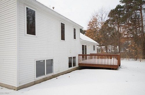4th image of 6074 Pineknoll Dr
