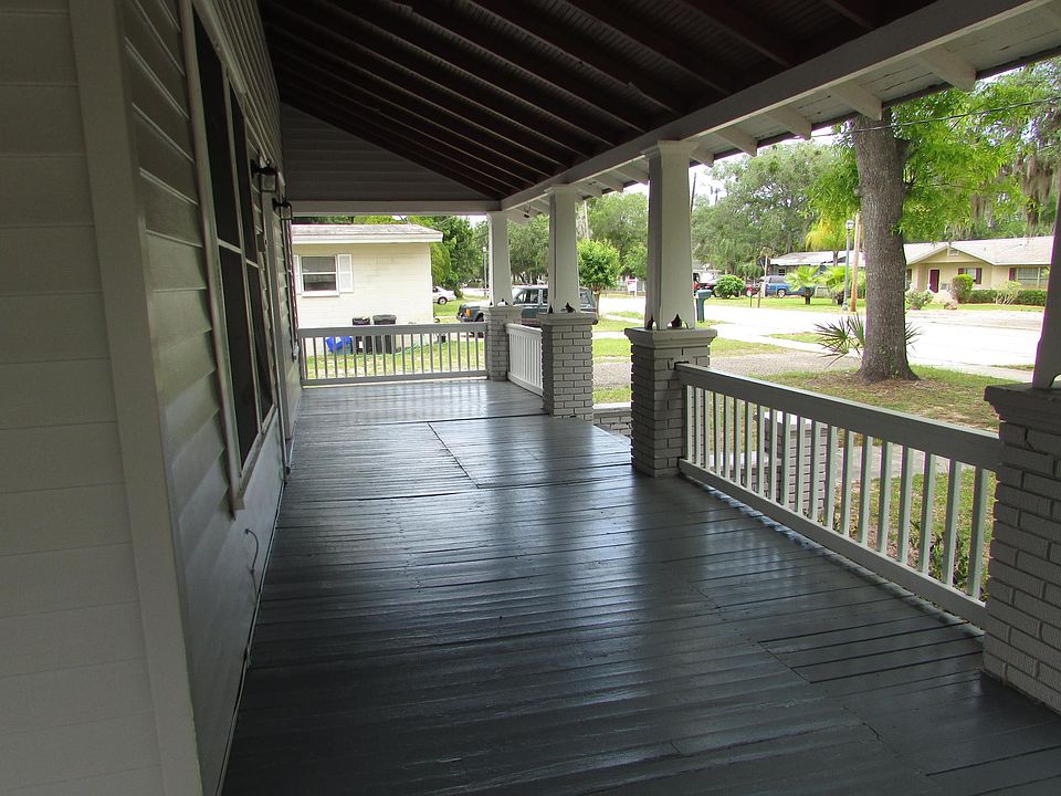 Large Verandah Ridgewood Ave