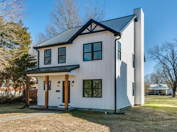 211A S Park Ave, Hohenwald, TN 38462