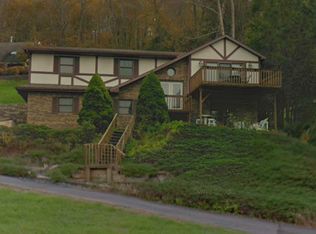 7 Victoria Ln, Harveys Lake, PA 18618