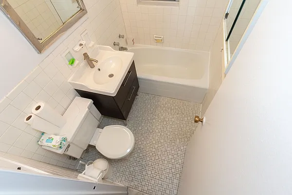 Rented by Noble Realty | media 7