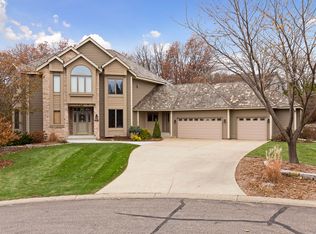 13815 Grothe Cir, Apple Valley, MN 55124