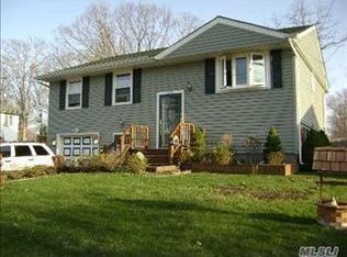 326 Barton Ave, East Patchogue, NY 11772