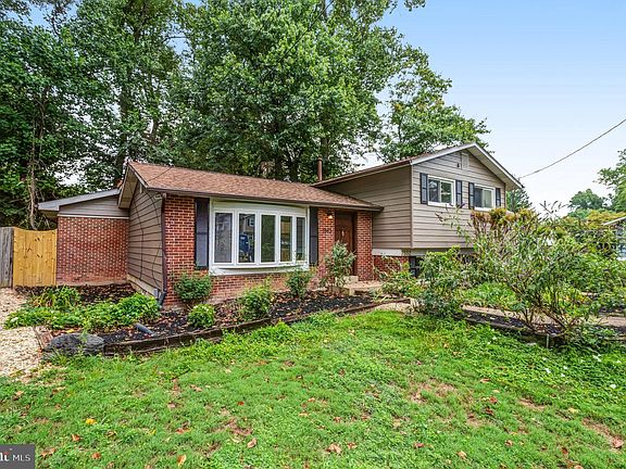 3rd image of 7552 Medford Ct