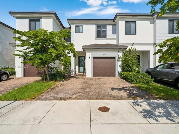13667 SW 157th Ct, Miami, FL 33196