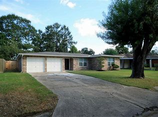 706 Brook Ln, Pasadena, TX 77502