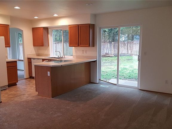 5th image of 4801 Rosemont Ct SE