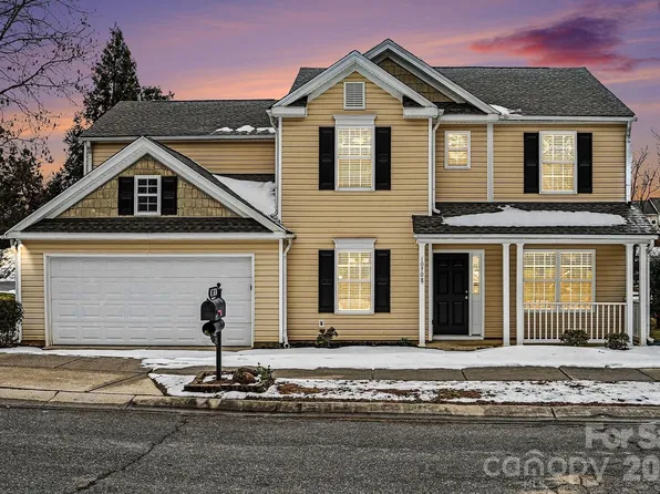 10708 Haddington Dr NW, Charlotte, NC 28269