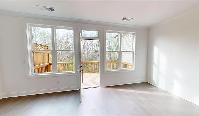 141 Basil St — Photo 15