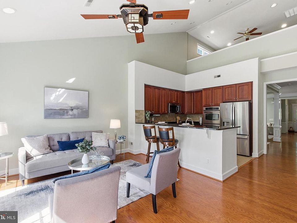 1st image of 8873 White Orchid Pl