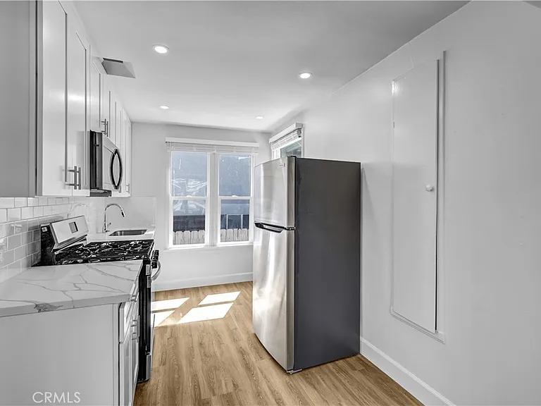 200 Avenida Monterey — Photo 8