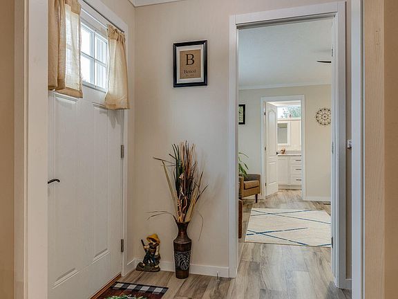 4th image of 2215 Little Valley Rd