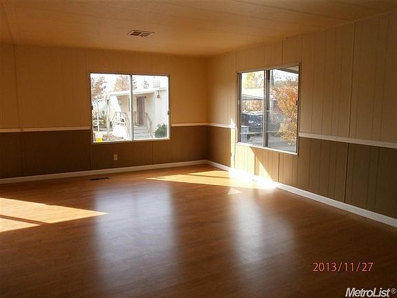 4th image of 4211 Rockwood St