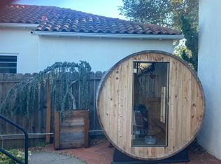 200 Buena Vista Dr, Pinole, CA 94564