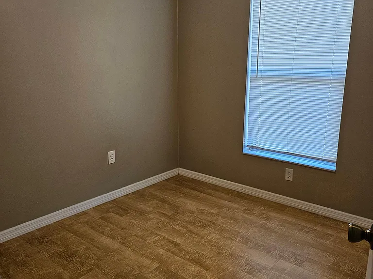 36314 Stratford Ct — Photo 7