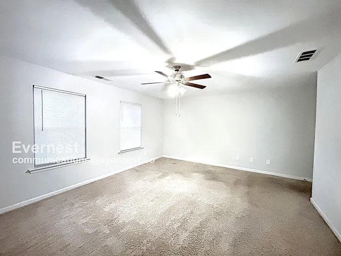 5229 Hanover St — Photo 9