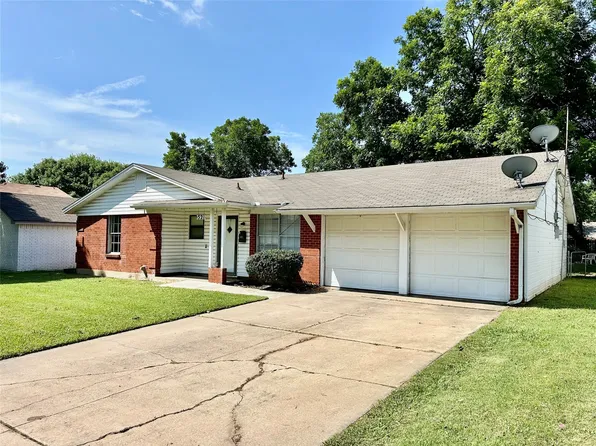 521 NW Janie Ln, Burleson, TX 76028