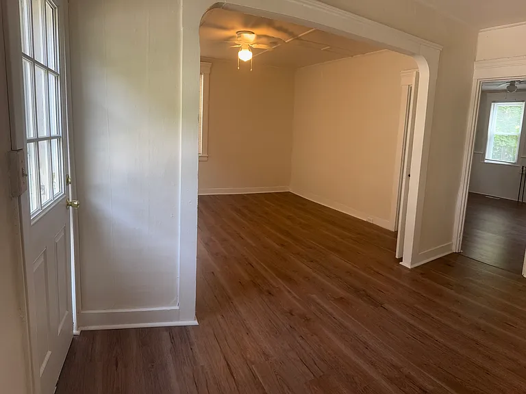 216 High St — Photo 1