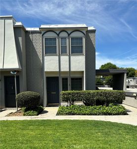 22045 Oxnard St, Woodland Hills, CA, 91367