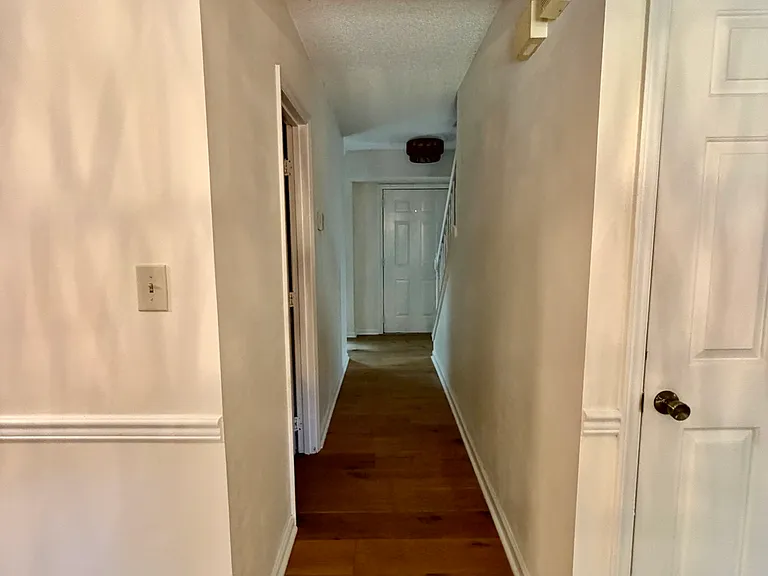 11809 Lansbury Ct — Photo 9