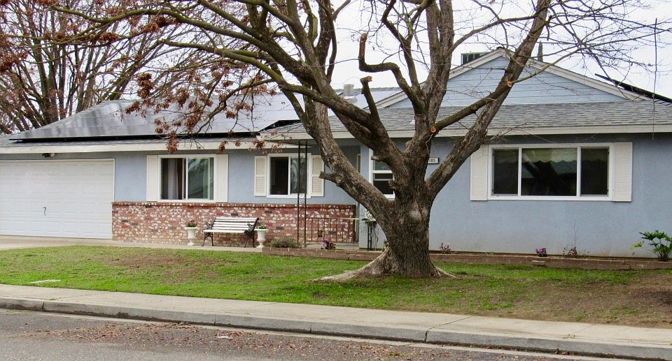 1st image of 105 Della Dr