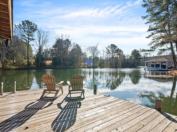 3rd image of 148 Waterlyn Dr