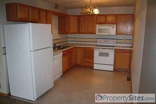 5th image of 1599 County Road D E Unit K