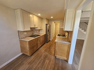 451 Dela Vina Ave APT 206, Monterey, CA 93940