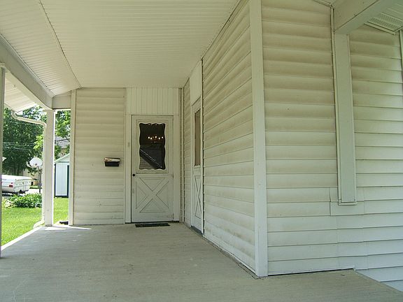 covered front porch