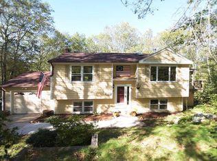 109 Bramble Bush Rd, Coventry, RI 02816