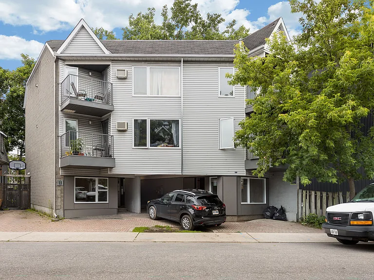11 Merton St #6 — Photo 1